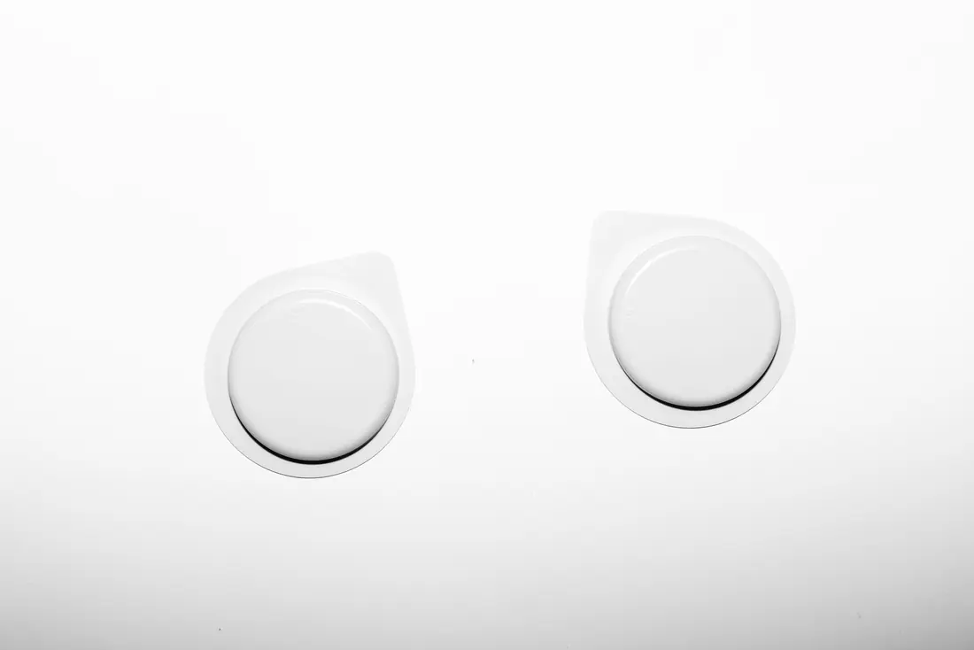 Small plastic sauce tubs